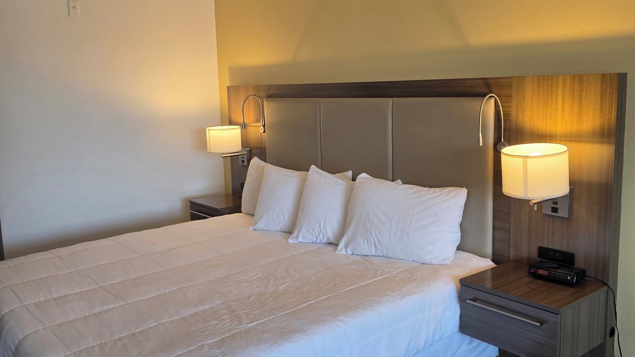 Photo of Bedroom in Omak