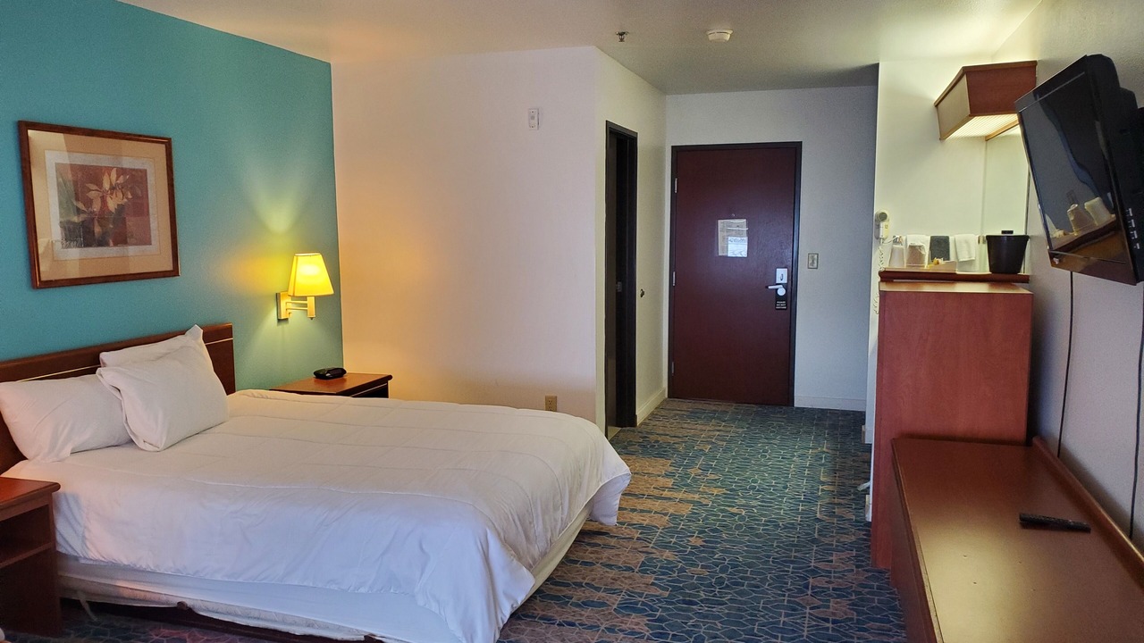 Photo of Bedroom in Omak