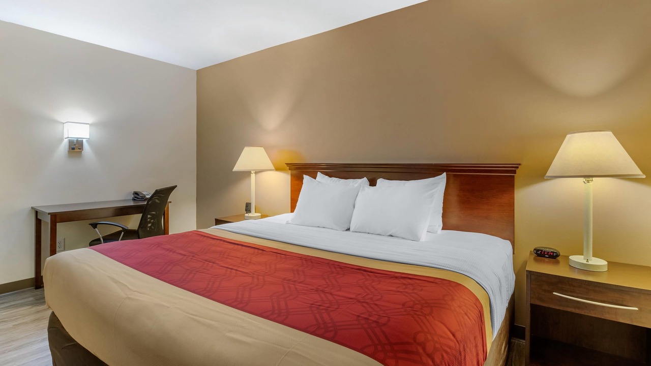 Photo of Bedroom in Des Moines