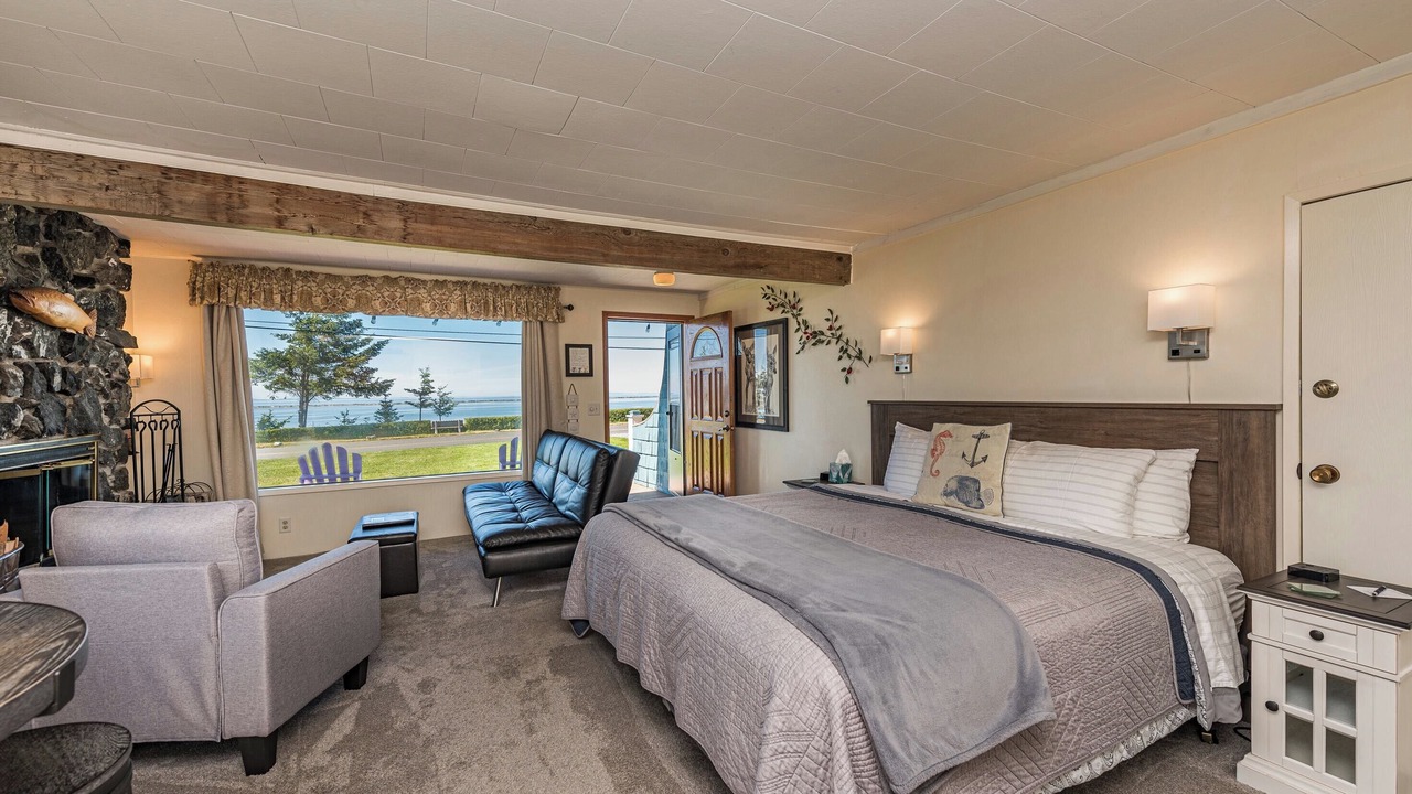 Photo of Livingroom in Sequim