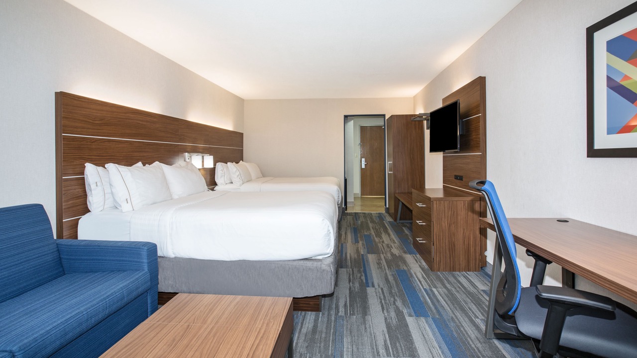 Photo of Bedroom in I-435 West KC-KS