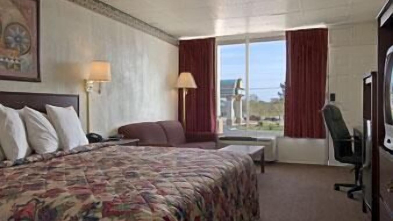 Photo of Bedroom in Okemah