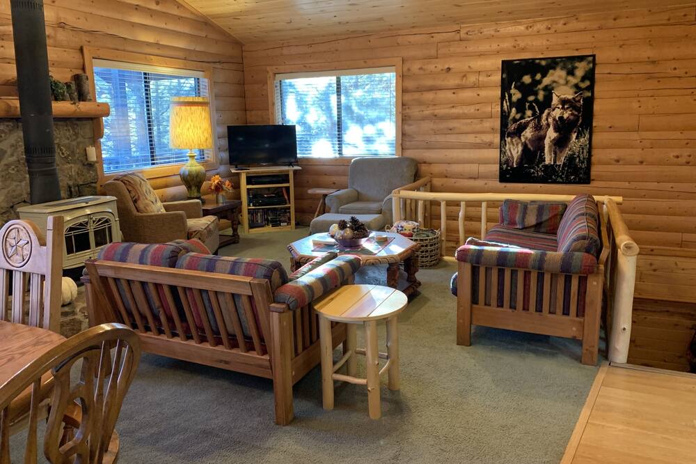 Photo of Livingroom in Angel Fire