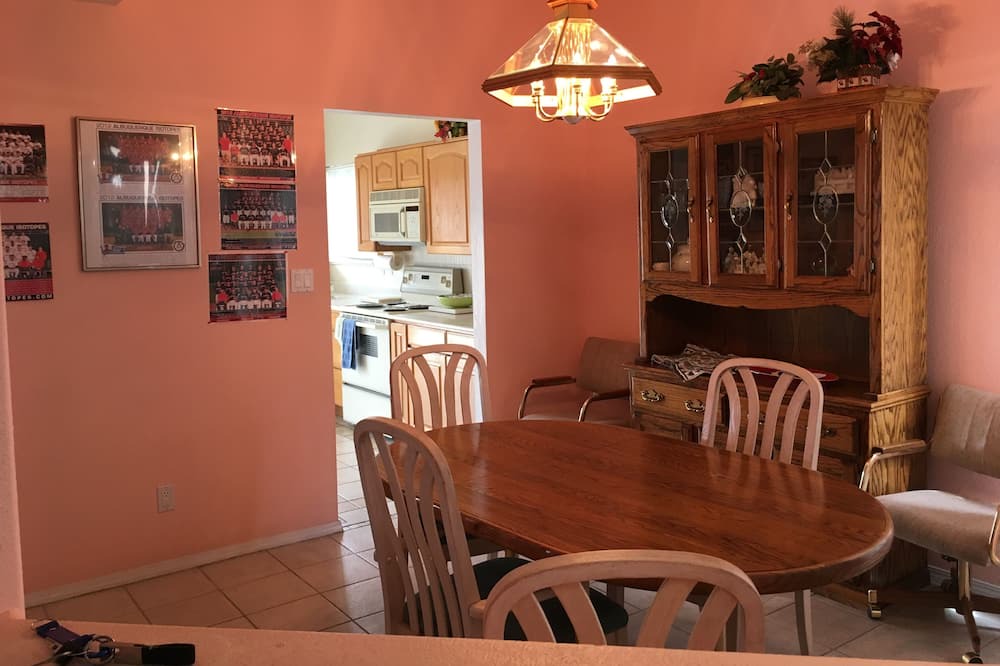 Photo of Livingroom in Palomas Park