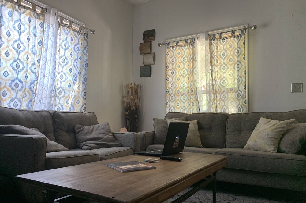 Photo of Bedroom in Roswell
