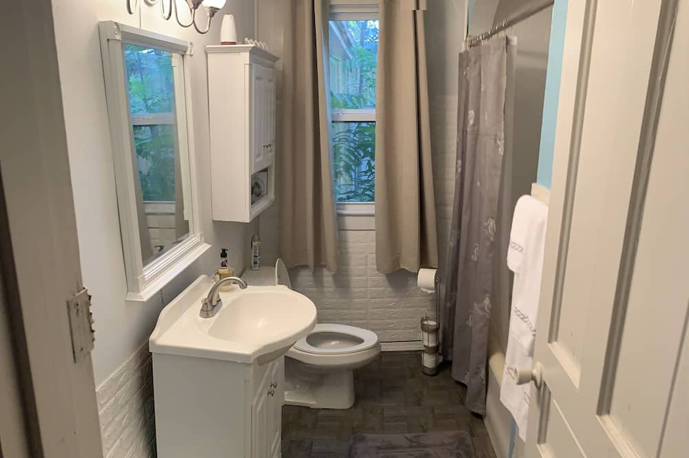 Photo of Bathroom in Roswell