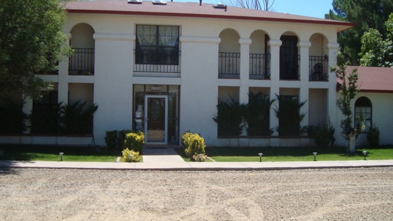 Photo of Outdoor in Boles Acres