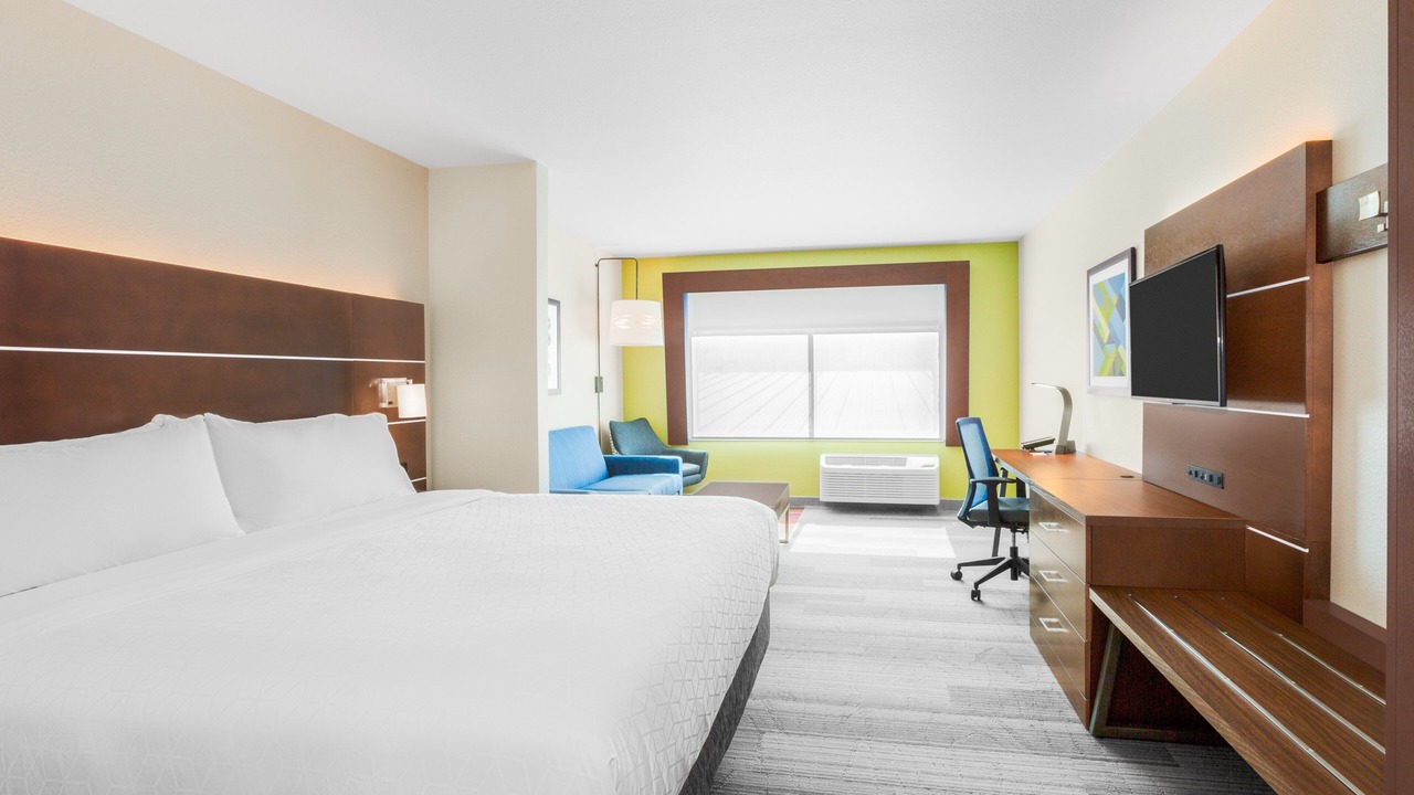 Photo of Bedroom in Brownstown
