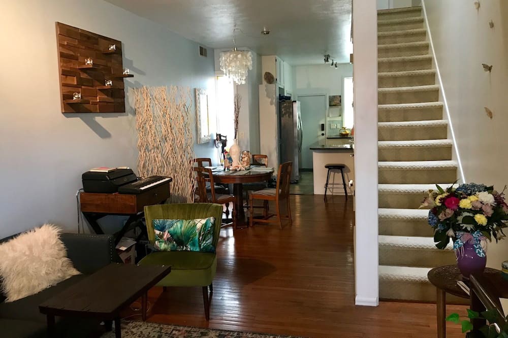 Photo of Livingroom in Capitol Hill