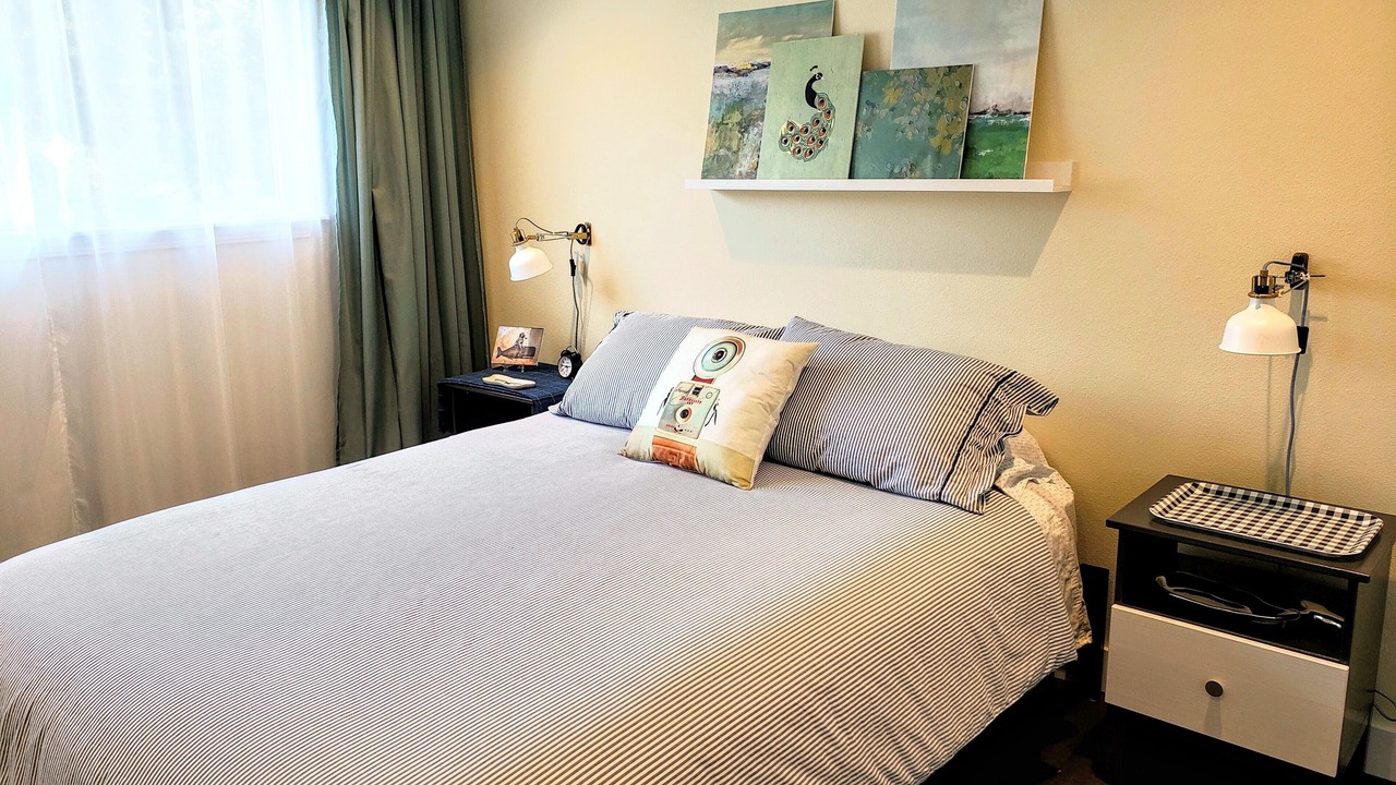 Photo of Bedroom in Oak Harbor