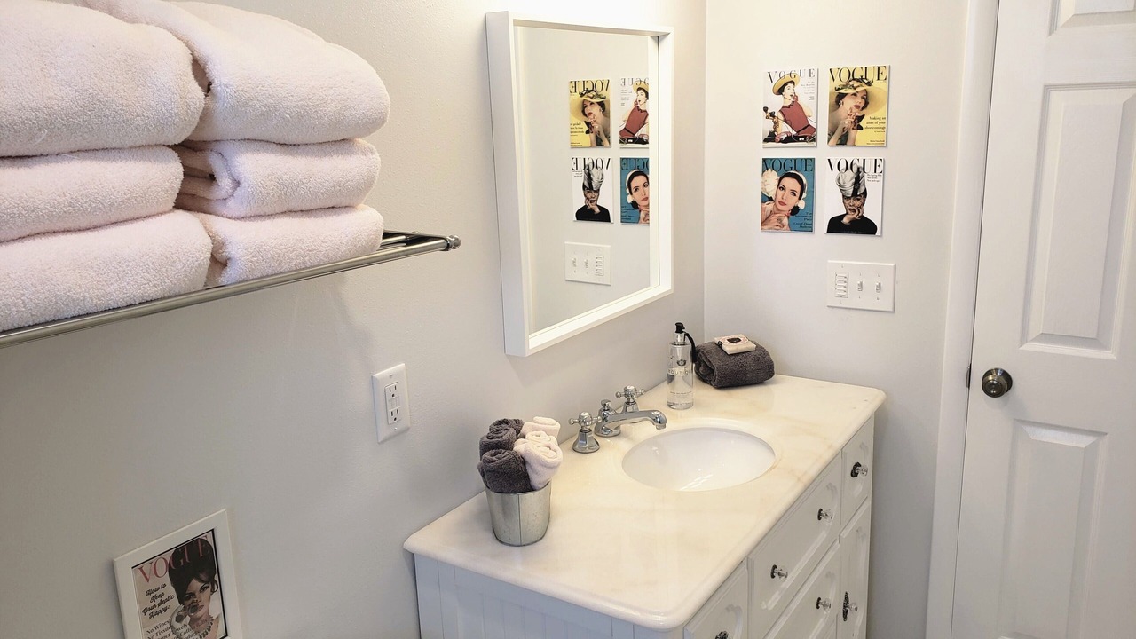 Photo of Bathroom in Oak Harbor