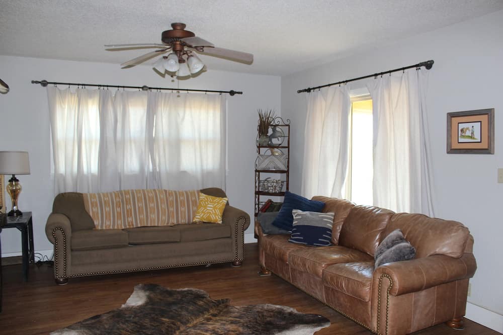 Photo of Livingroom in Tulia