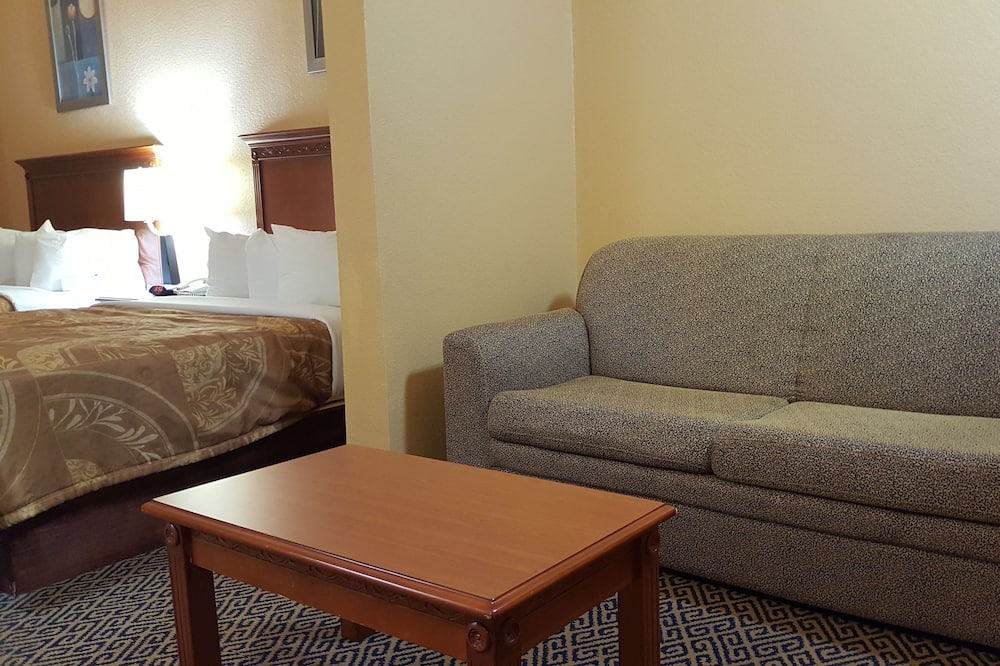 Photo of Livingroom in McAlester