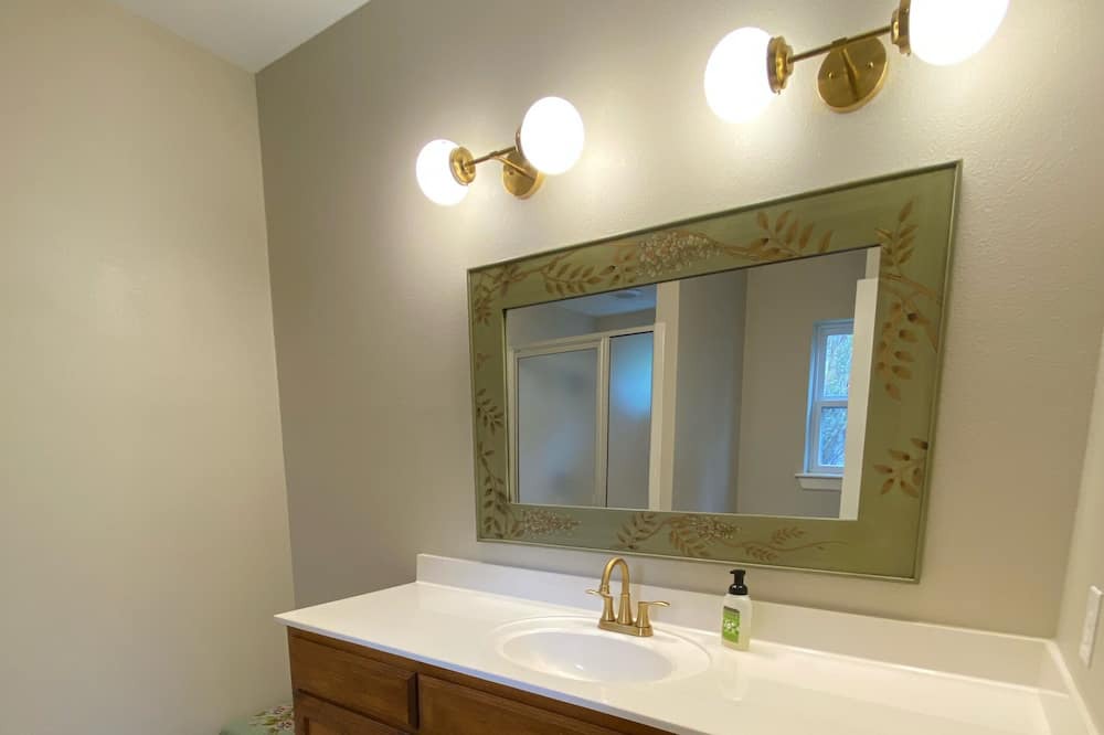 Photo of Bathroom in San Saba
