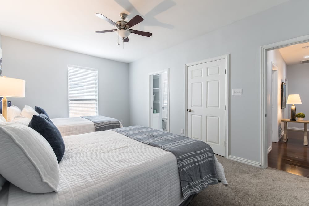 Photo of Bedroom in Kessler