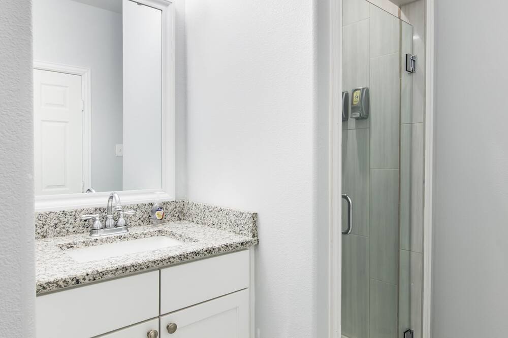Photo of Bathroom in Kessler