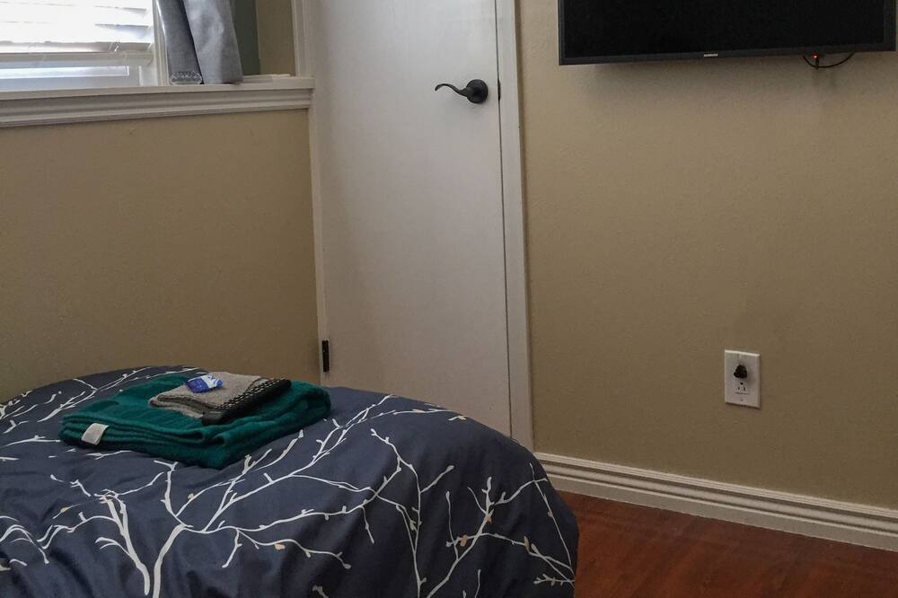 Photo of Bedroom in Walnut Grove