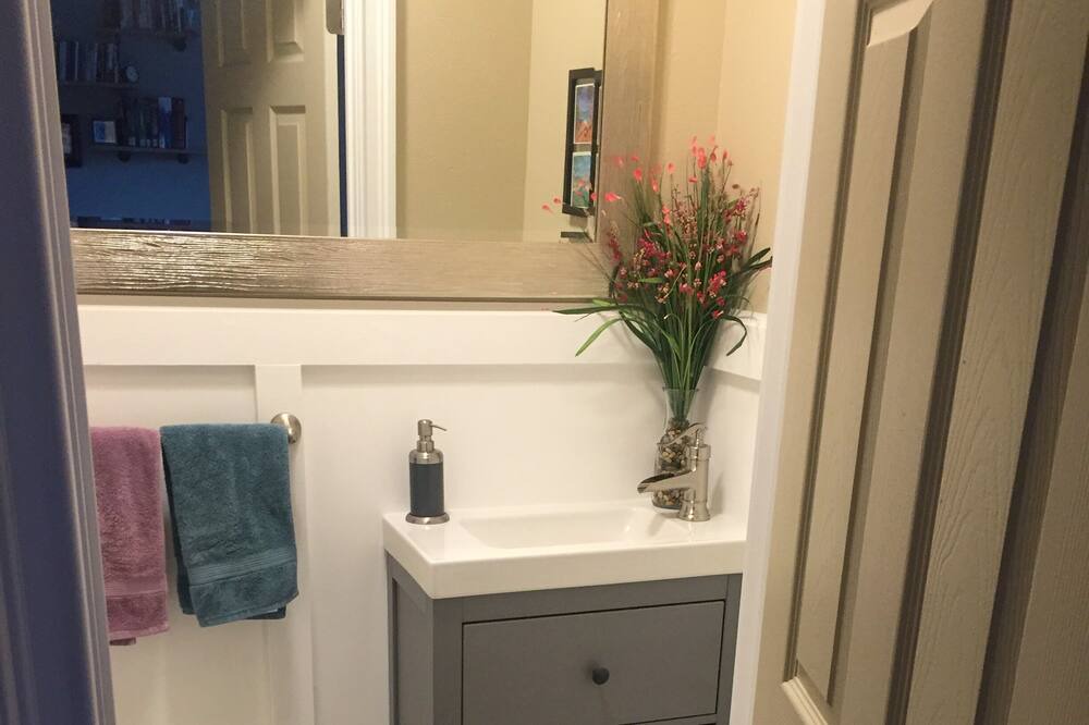 Photo of Bathroom in Walnut Grove
