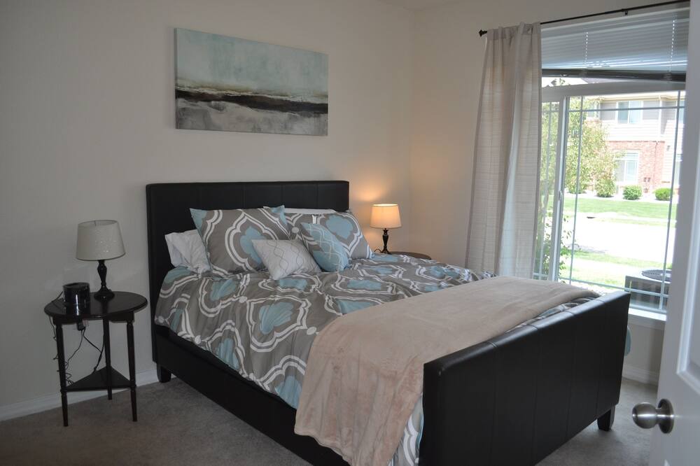 Photo of Bedroom in Side Hill