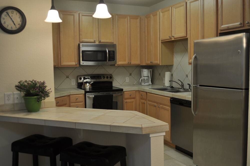 Photo of Kitchen in Side Hill