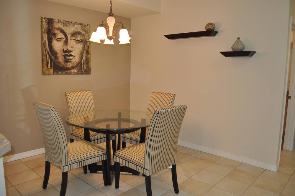 Photo of Kitchen in Side Hill
