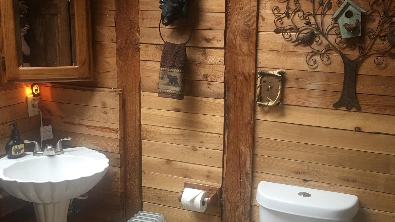 Photo of Bathroom in Elbert