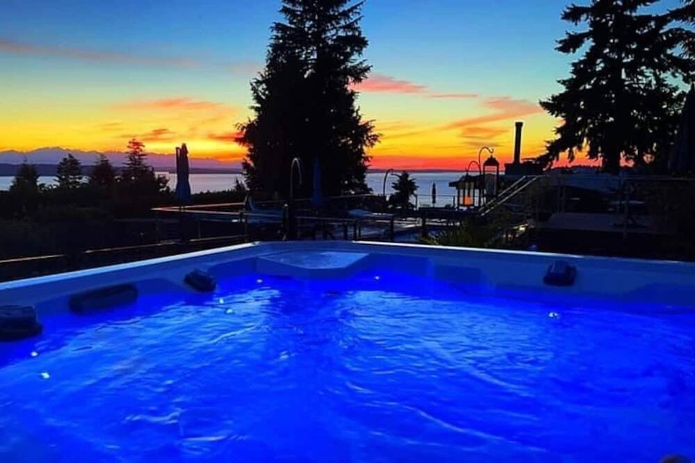 Photo of Outdoor in Three Tree Point