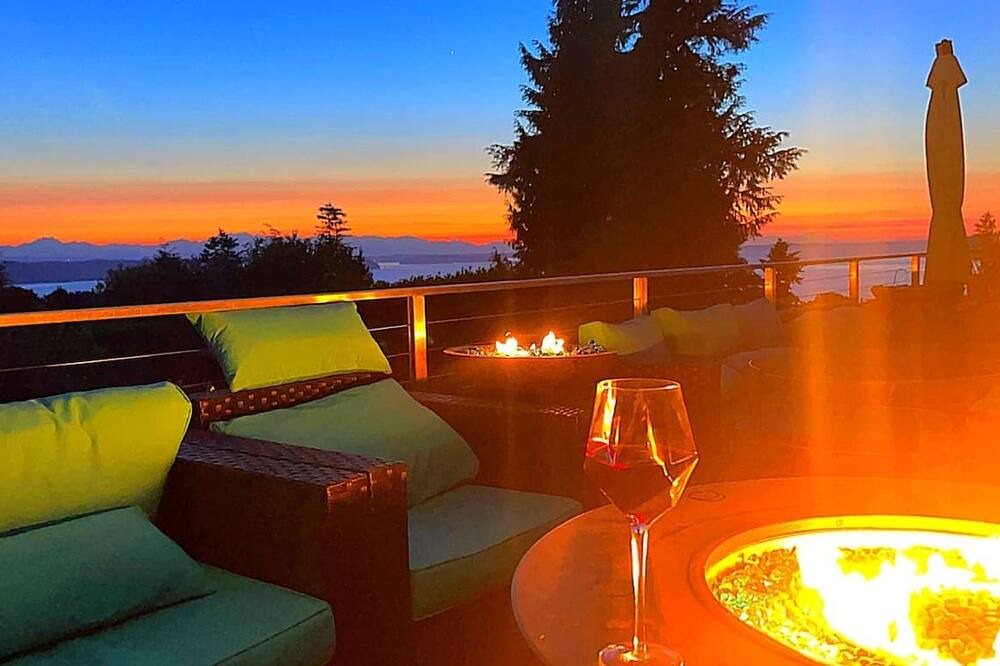 Photo of Patio Balcony in Three Tree Point