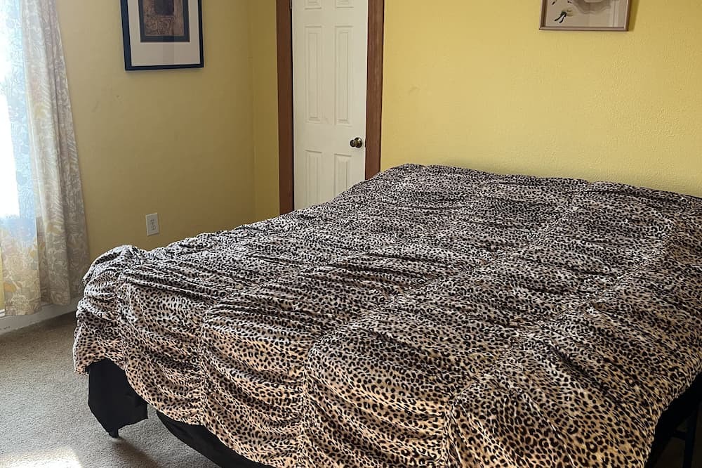 Photo of Bedroom in Pendleton Heights