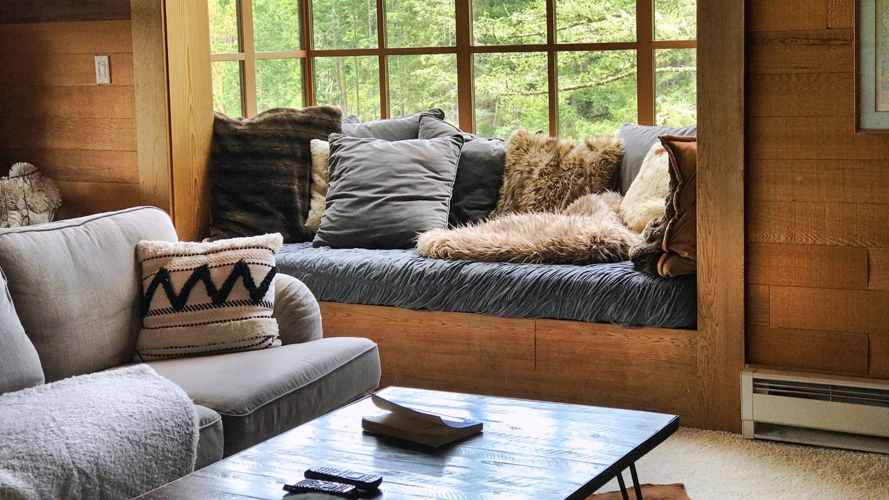 Photo of Livingroom in Eastsound