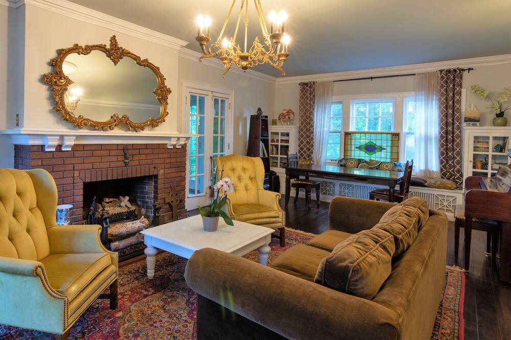 Photo of Livingroom in Kansas City