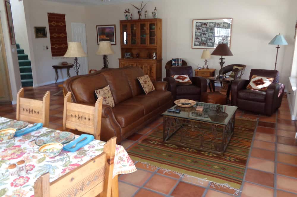 Photo of Bedroom in Northeast Heights