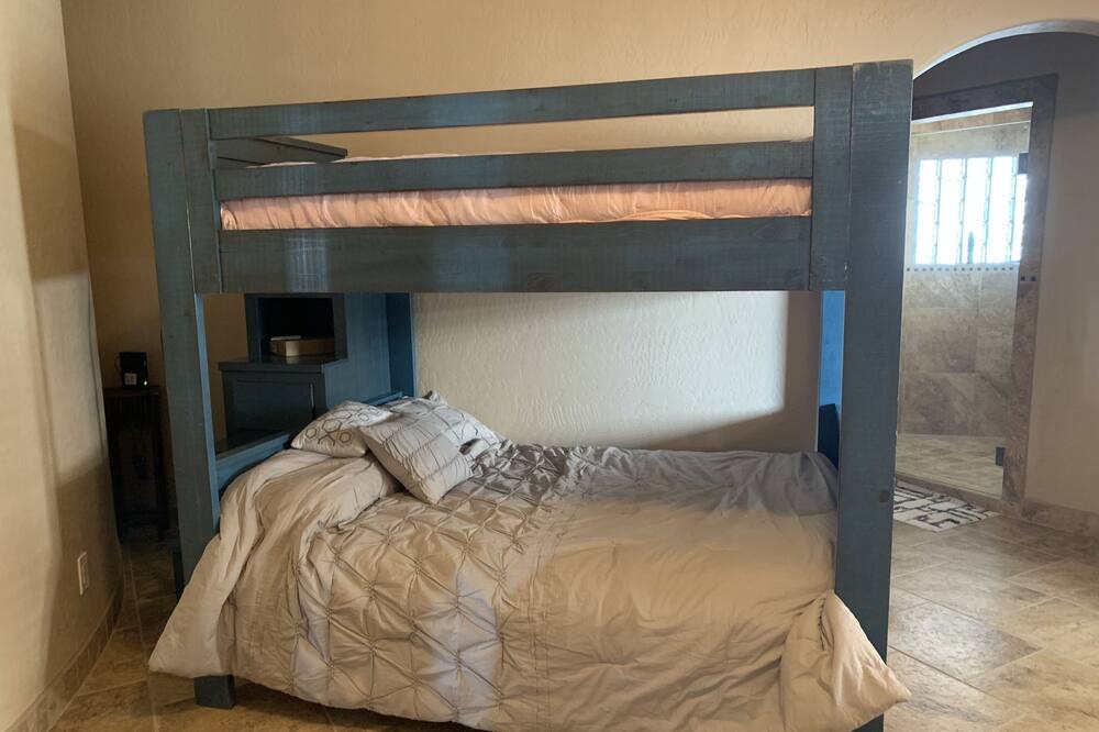 Photo of Bedroom in Los Lunas