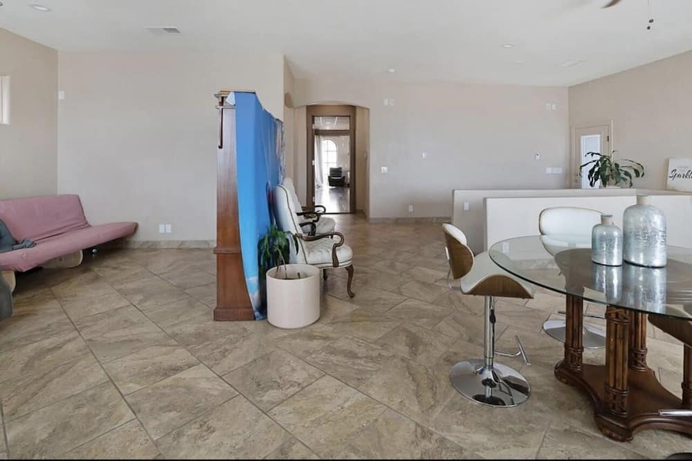 Photo of Bedroom in Los Lunas