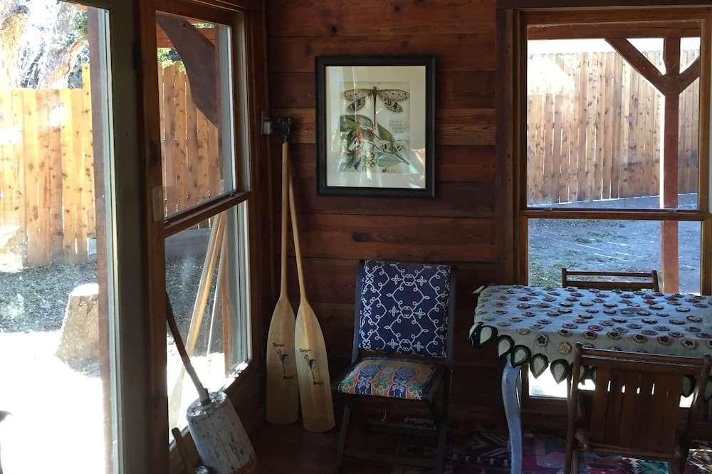 Photo of Livingroom in Mertzon