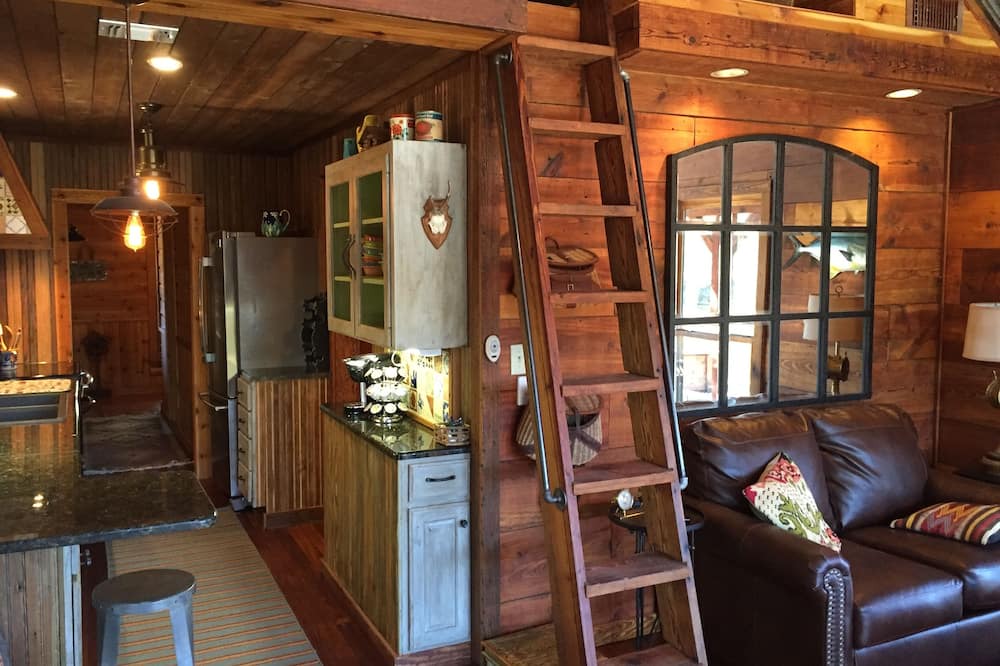 Photo of Livingroom in Mertzon
