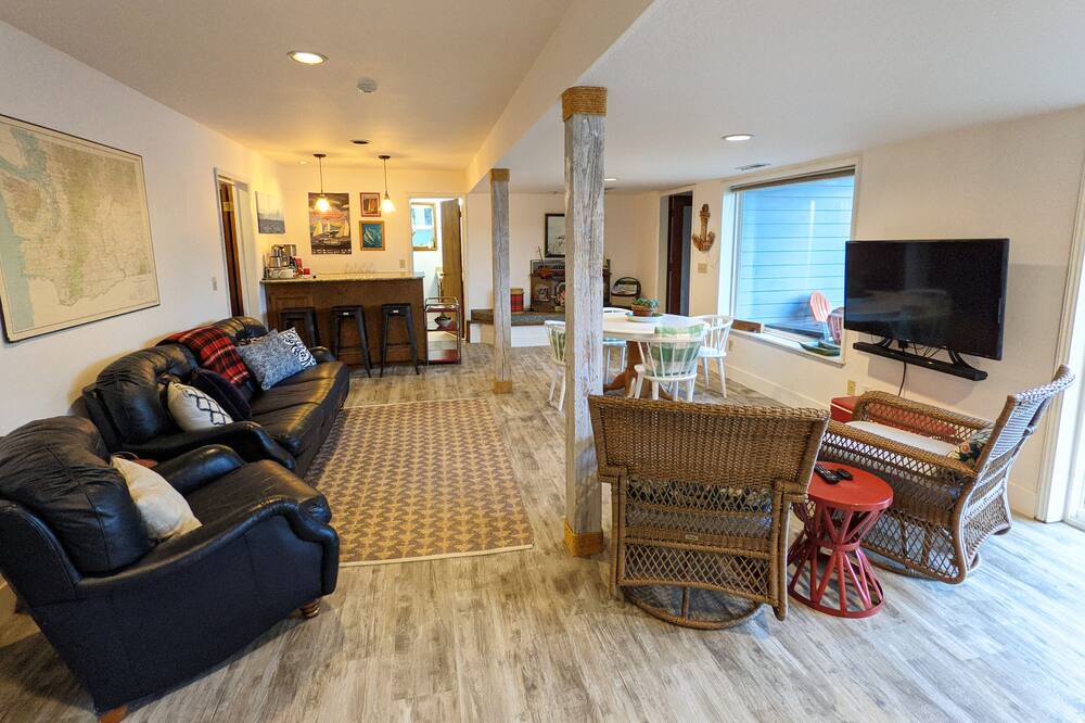 Photo of Livingroom in Clinton