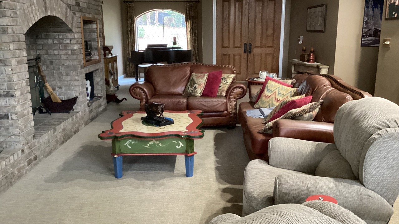Photo of Livingroom in Highland Village