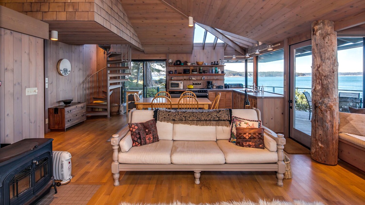 Photo of Livingroom in Lopez Island