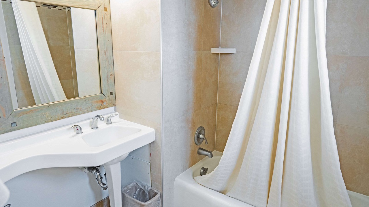 Photo of Bathroom in Huning Highland Historic District