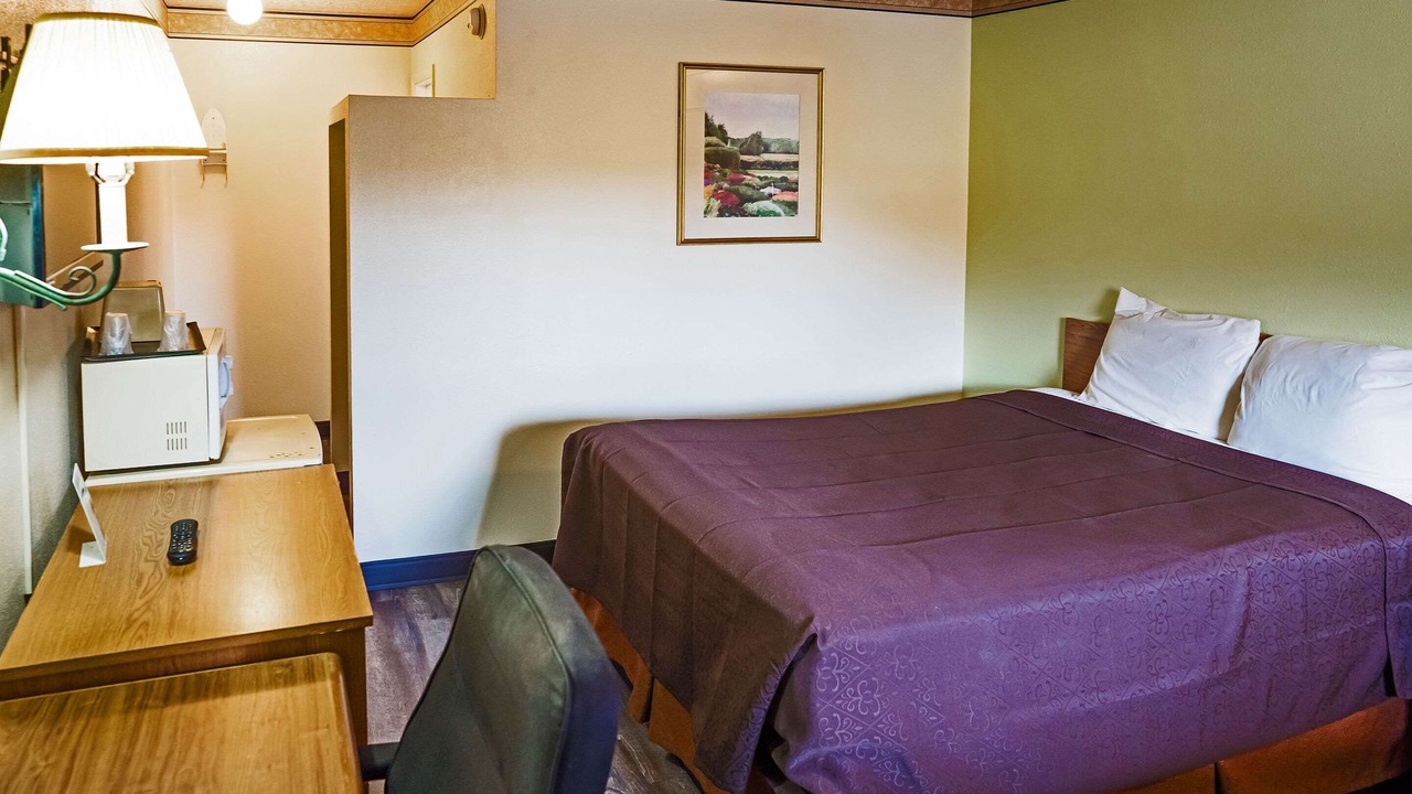 Photo of Bedroom in Huning Highland Historic District