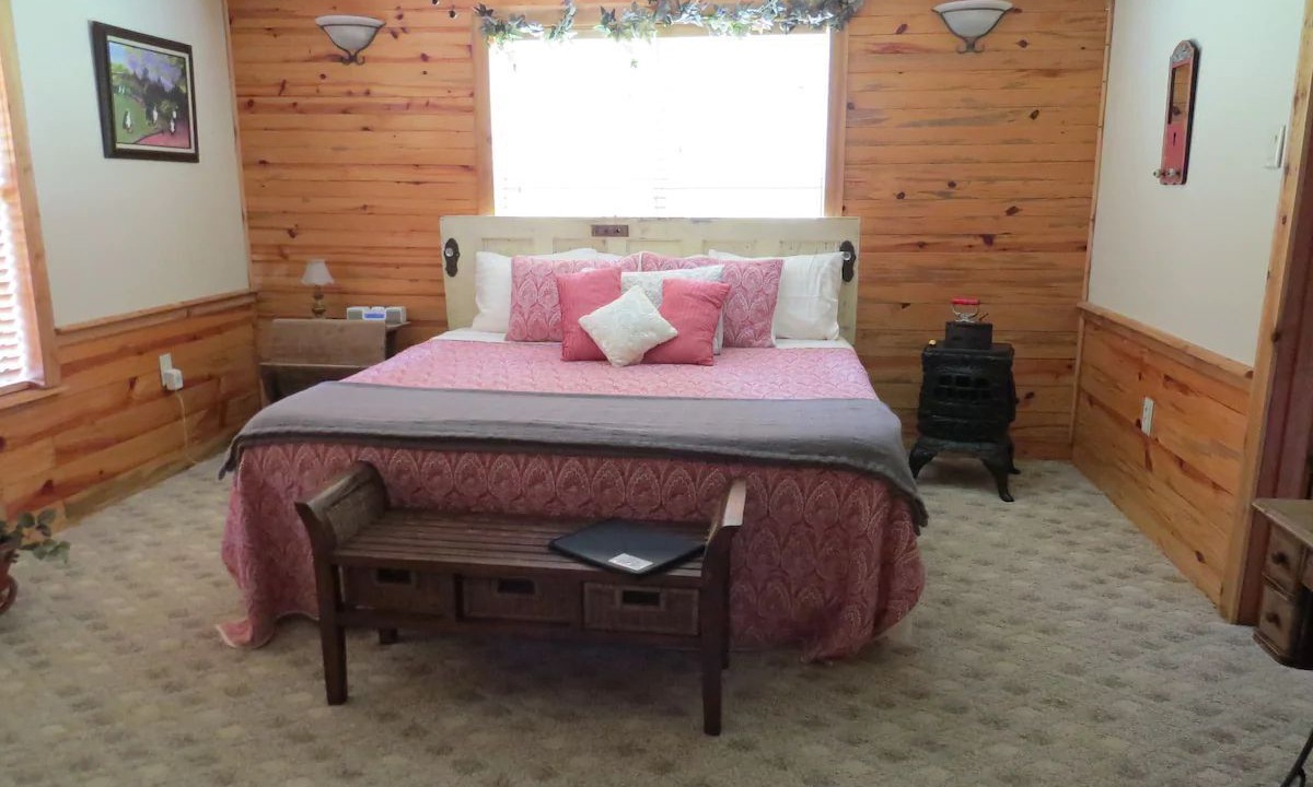 Photo of Bedroom in Nacogdoches