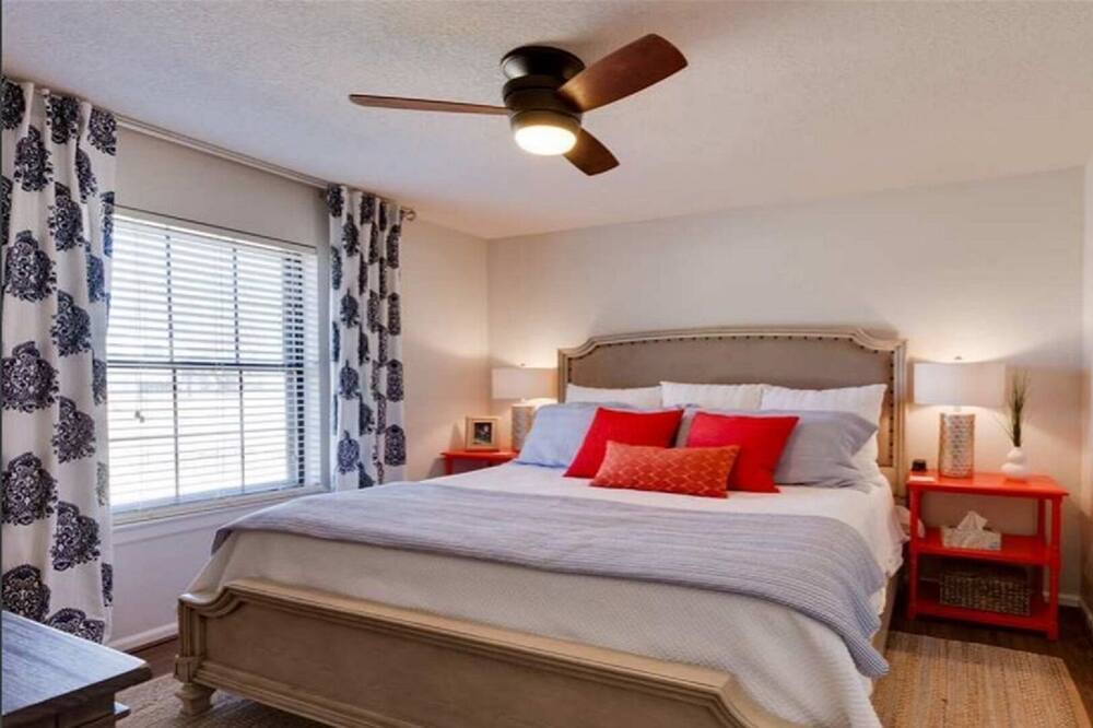 Photo of Bedroom in Grapevine