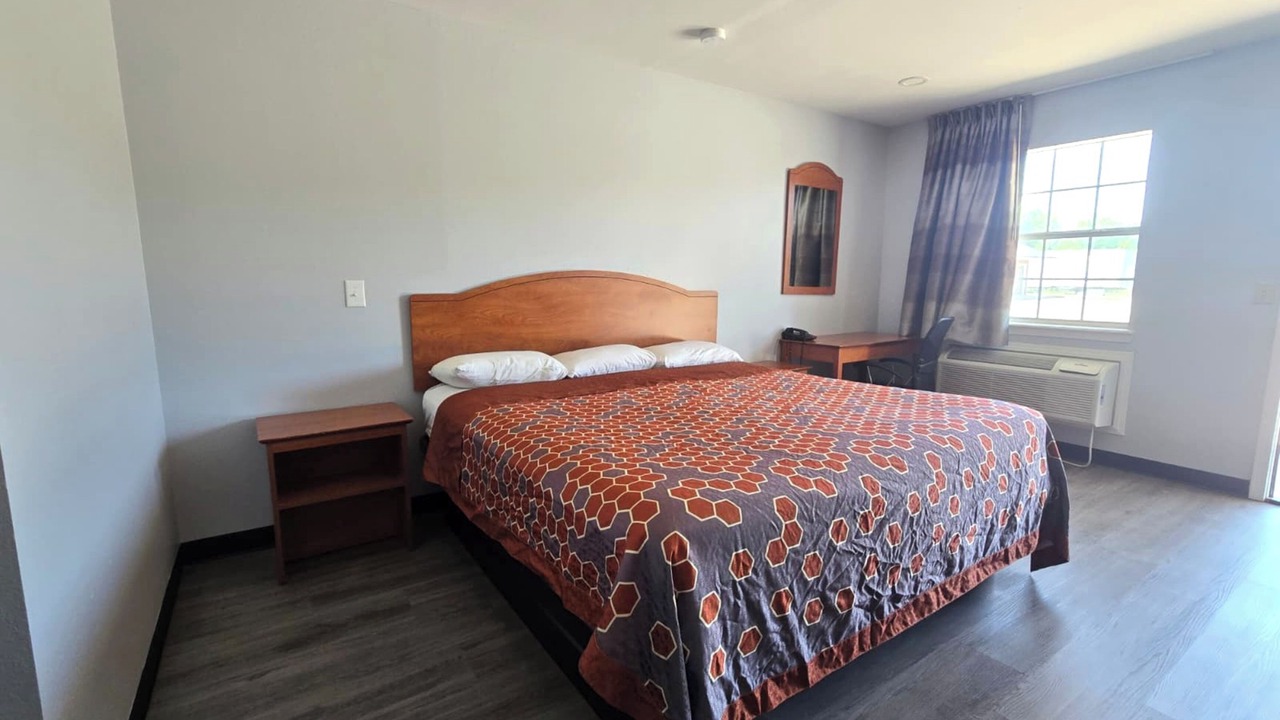 Photo of Bedroom in Checotah