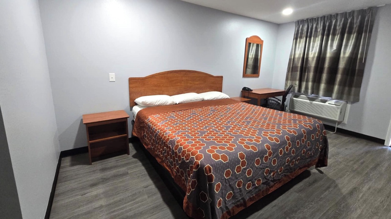 Photo of Bedroom in Checotah