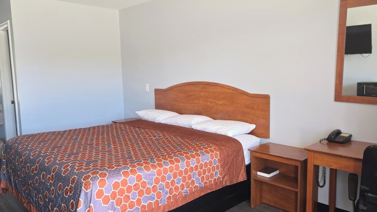 Photo of Bedroom in Checotah