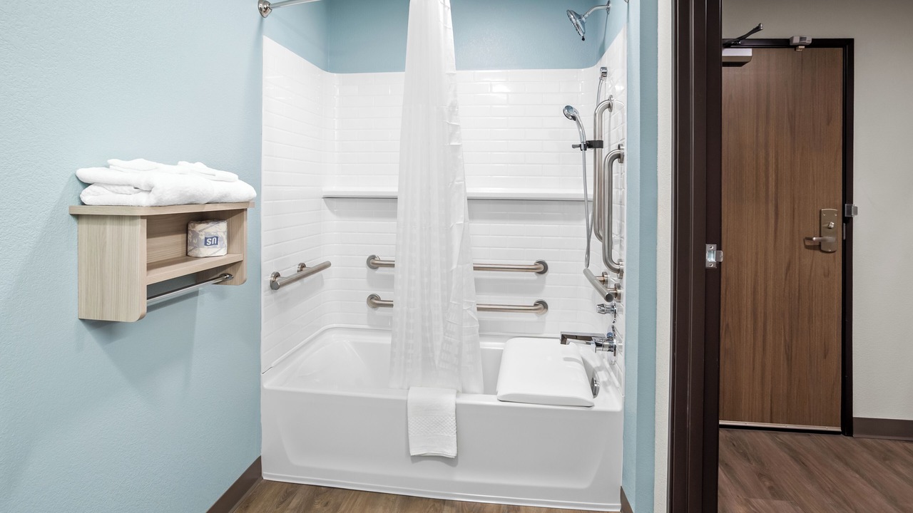 Photo of Bathroom in Algona