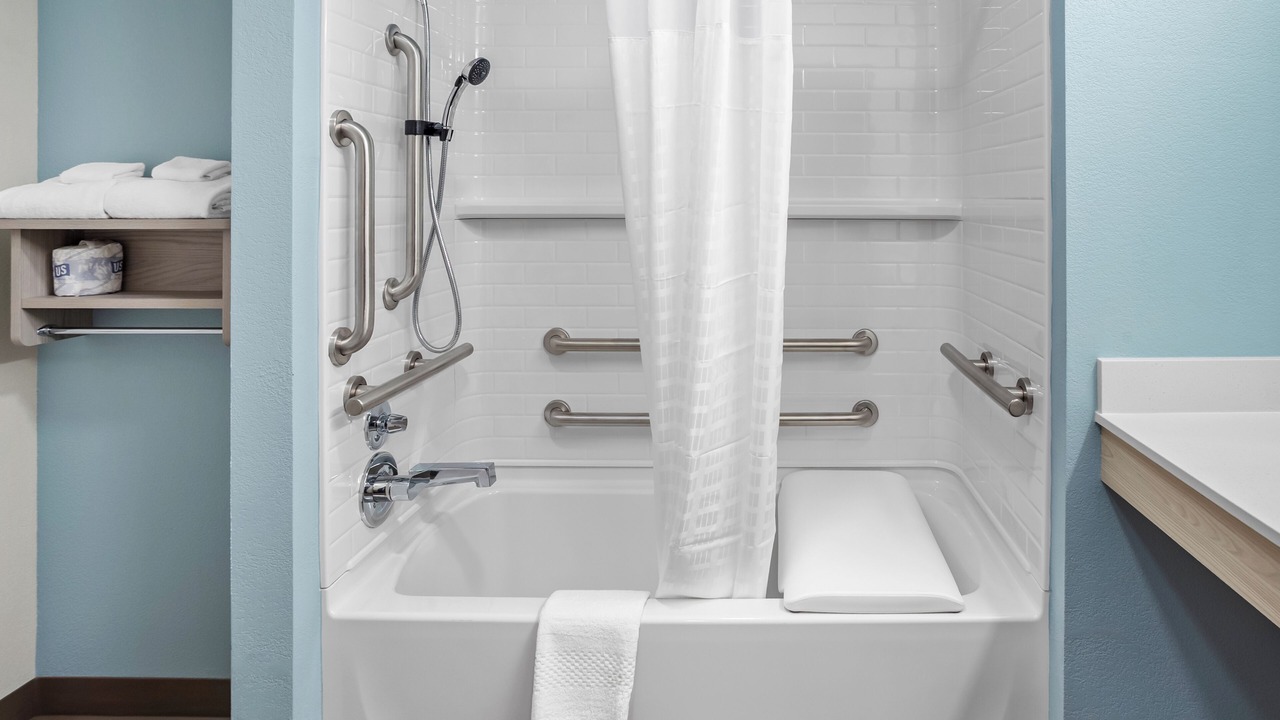 Photo of Bathroom in Algona