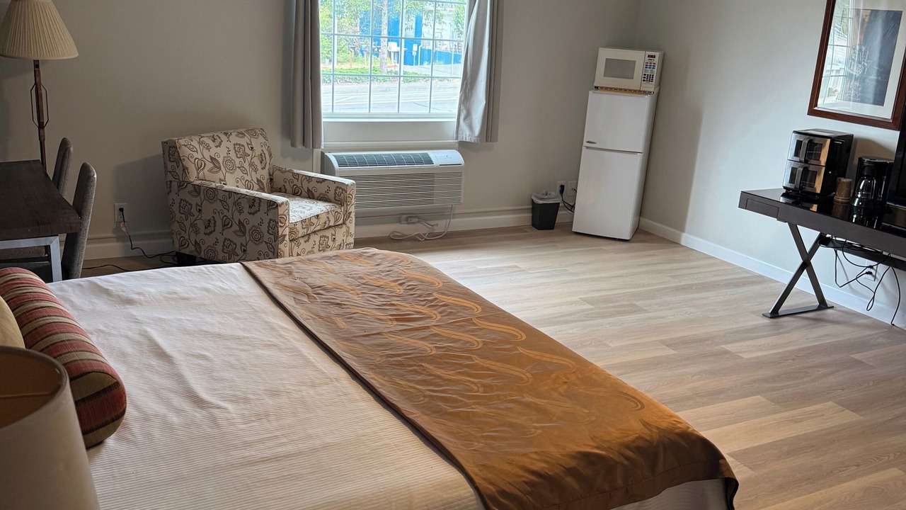 Photo of Bedroom in West Hills