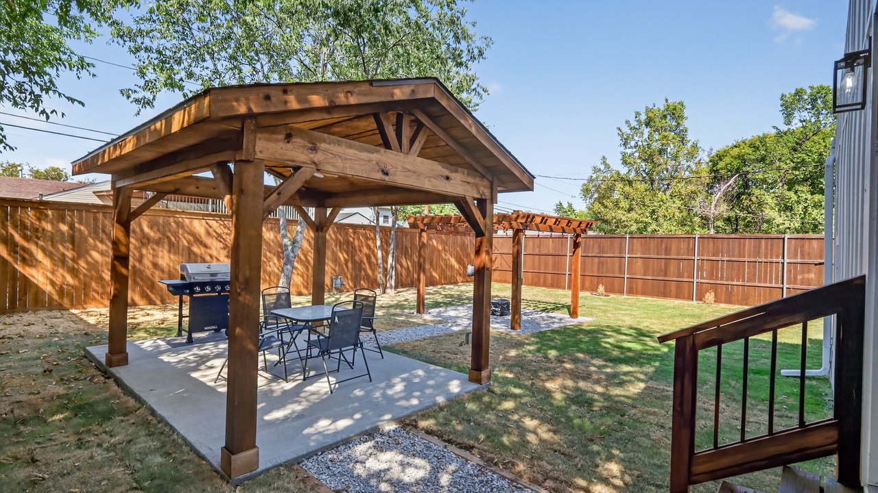 Photo of Outdoor in Oak Cliff
